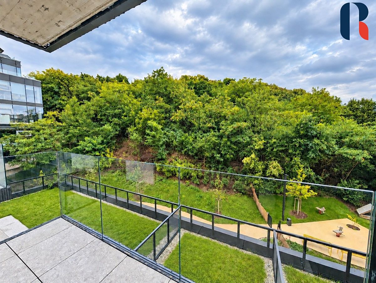 Pronájem bytu 1+kk 37 m² – fotografie 3