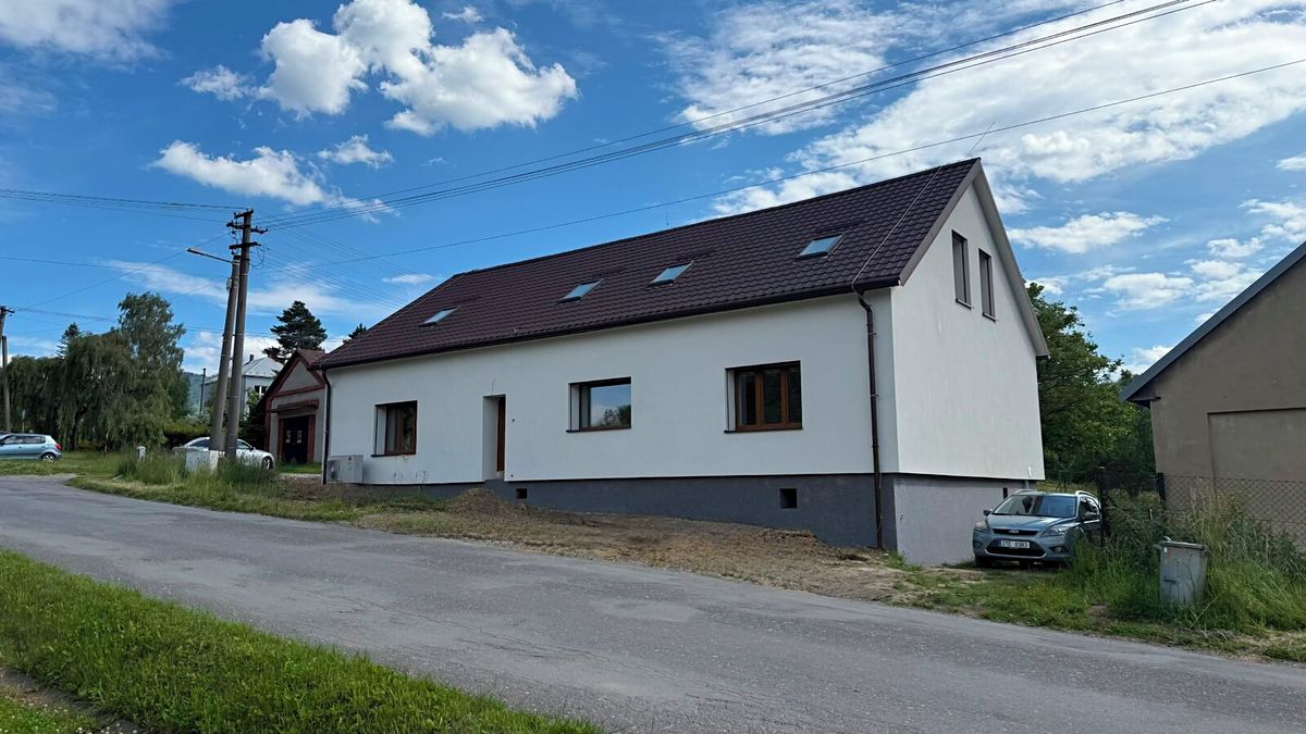 Pronájem rodinného domu 141 m², pozemek 400 m² – fotografie 2
