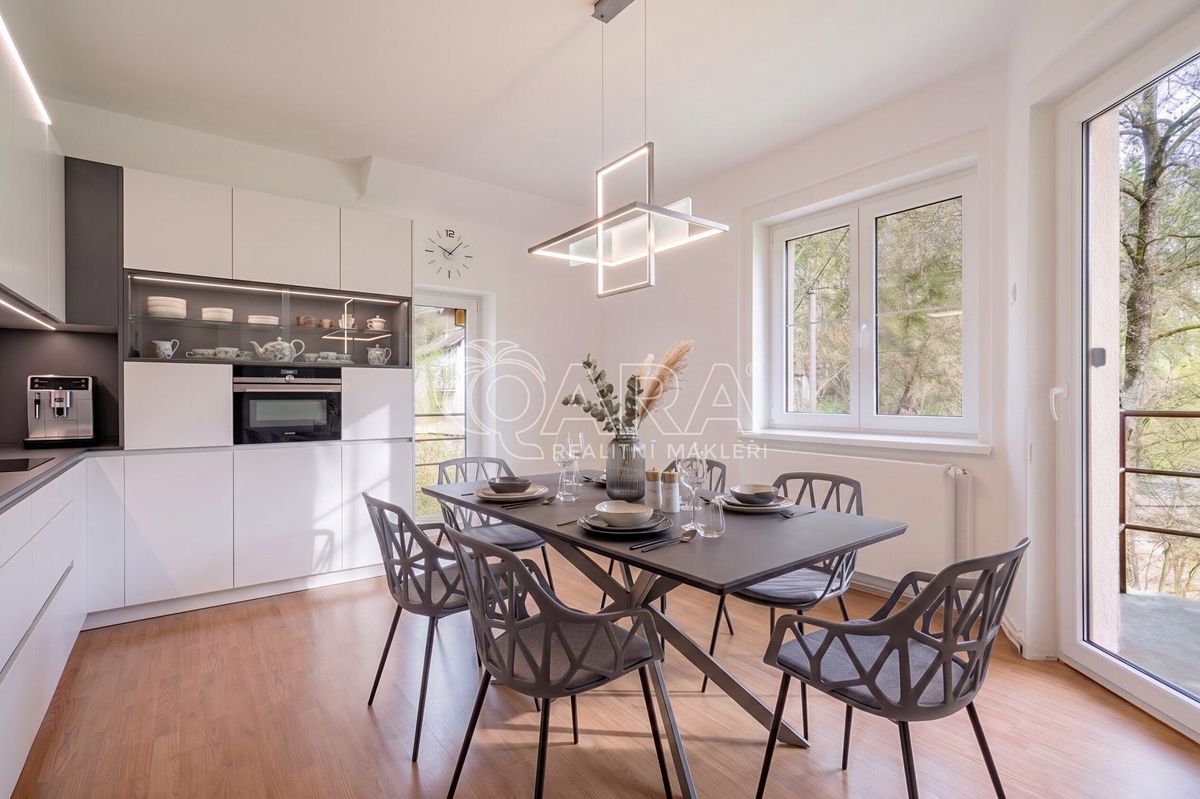 Prodej bytu 4+1 182 m²