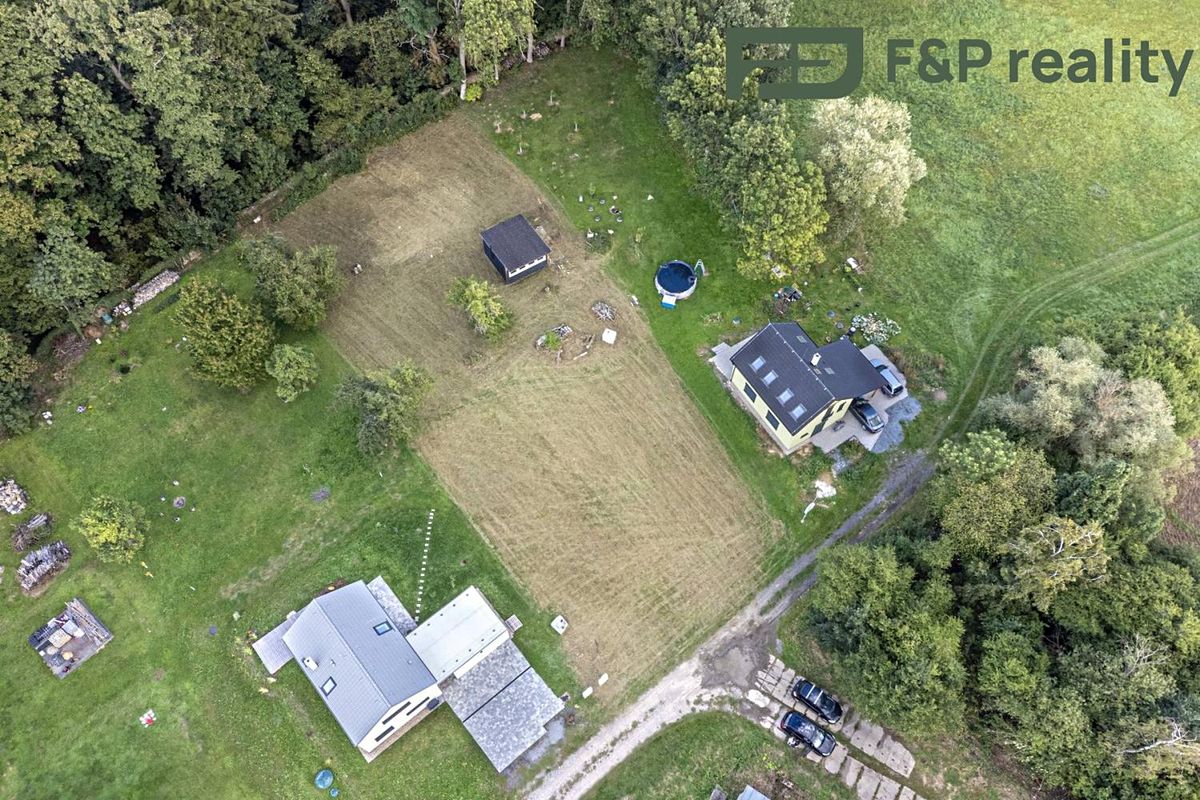 Prodej stavebního pozemku 1791 m² – fotografie 2