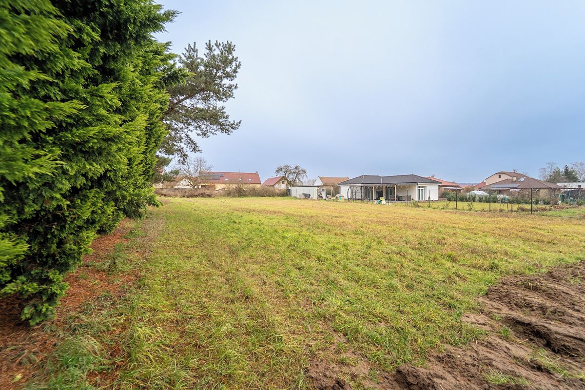 Prodej stavebního pozemku 1240 m² – fotografie 4
