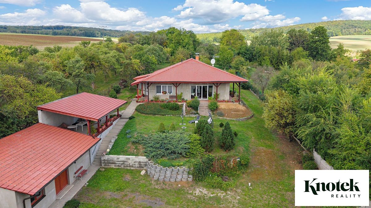 Prodej rodinného domu 168 m², pozemek 2652 m² – fotografie 2