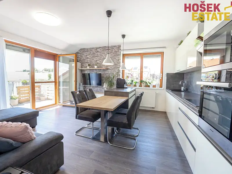 Prodej bytu 3+kk 79 m², Holubice – náhled fotky 1