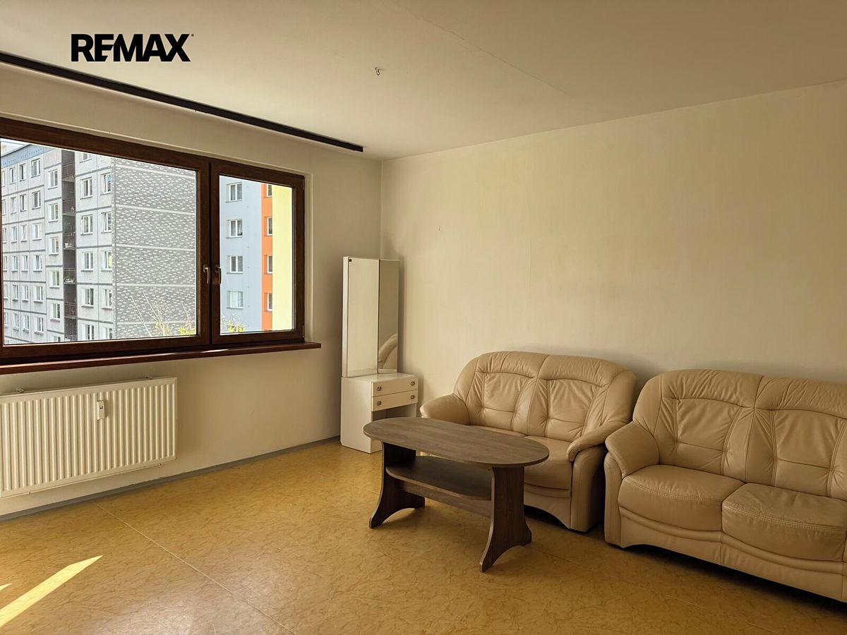 Pronájem bytu 1+1 36 m² – fotografie 2