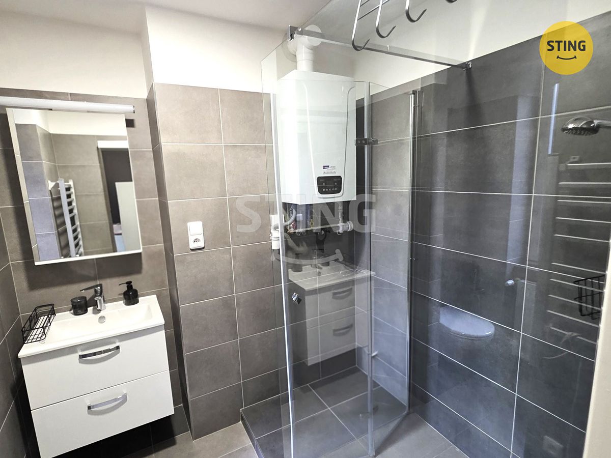 Pronájem bytu 2+1 60 m² – fotografie 3