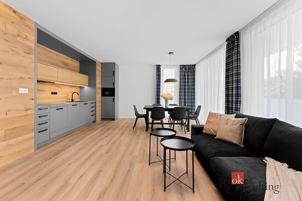 Pronájem bytu 2+kk 78 m² – fotografie 4