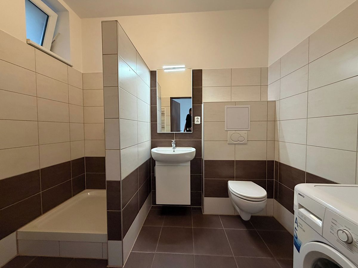 Pronájem bytu 1+kk 30 m² – fotografie 4