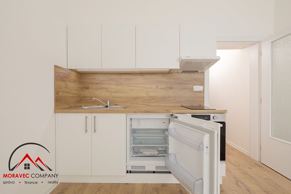 Pronájem bytu 1+kk 27 m² – fotografie 2