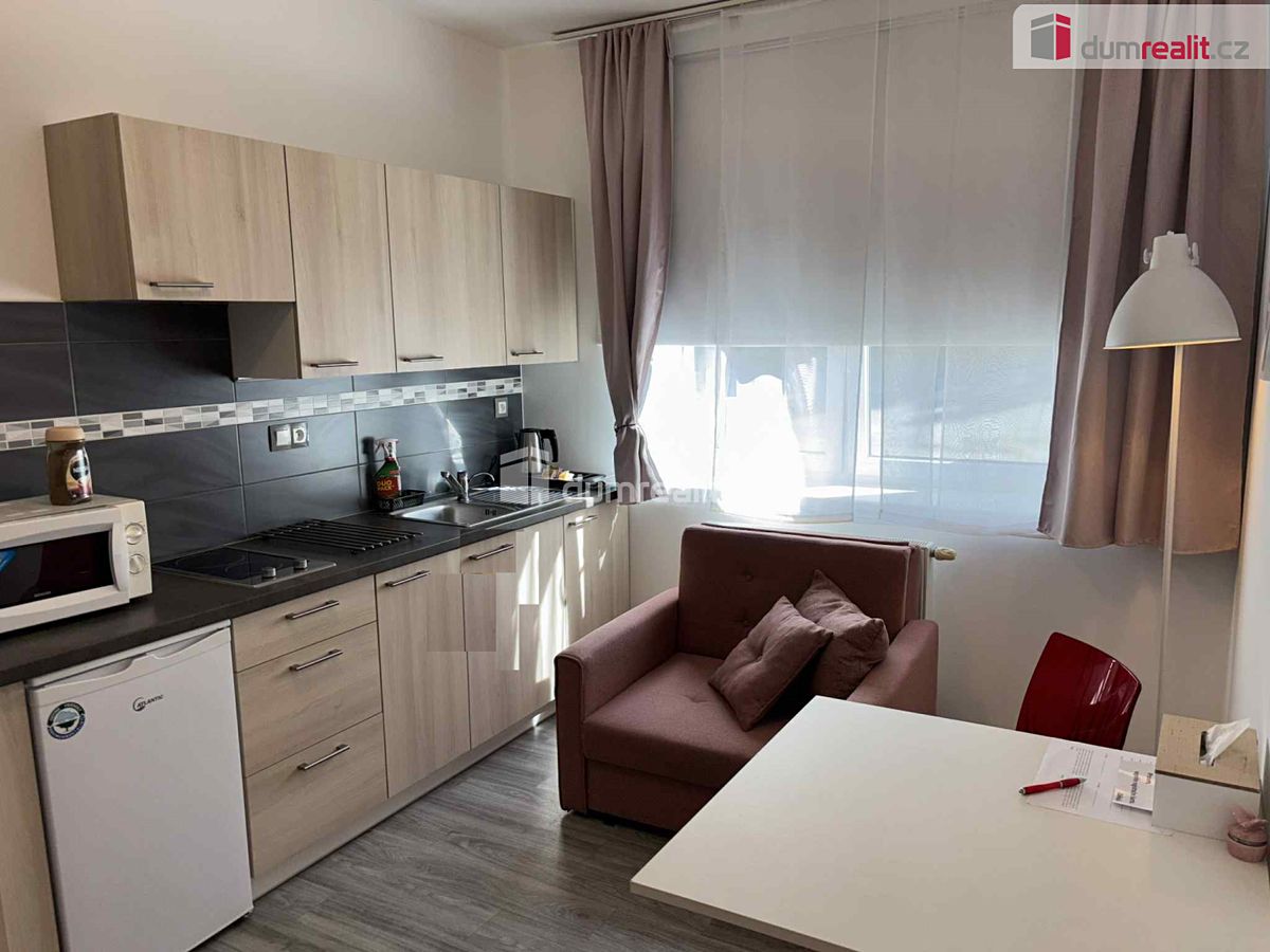 Pronájem bytu 2+kk 29 m² – fotografie 2