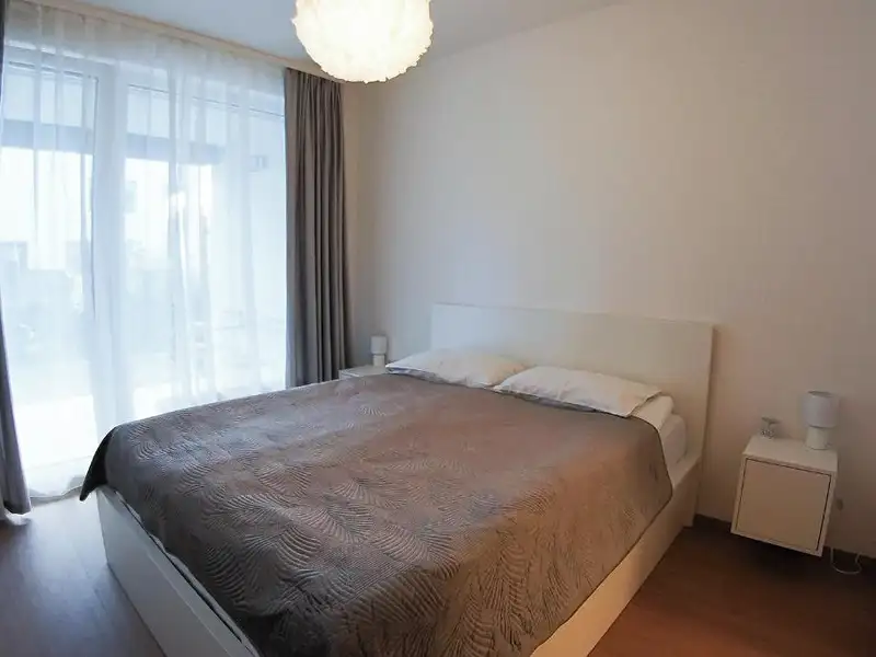 Pronájem bytu 2+kk 54 m², Praha – náhled fotky 3