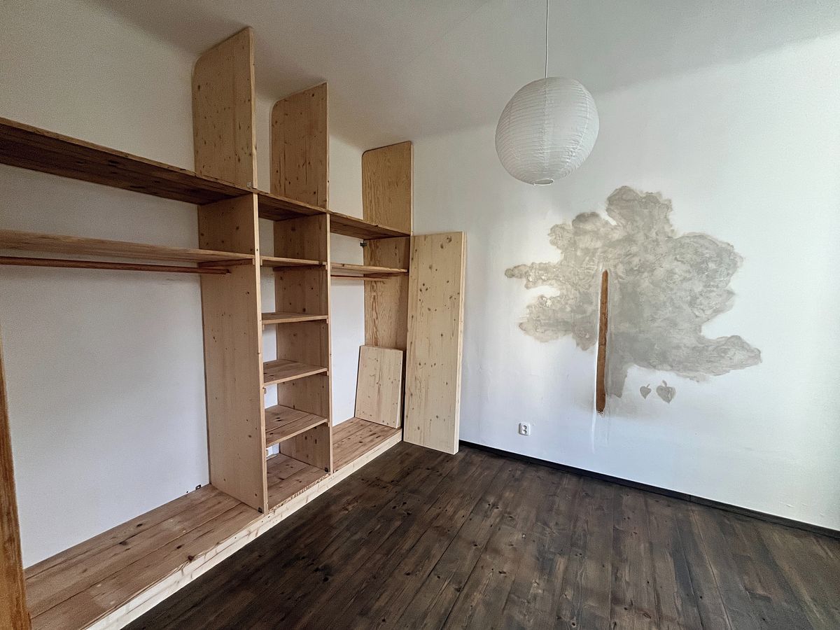 Pronájem bytu 2+kk 43 m² – fotografie 3