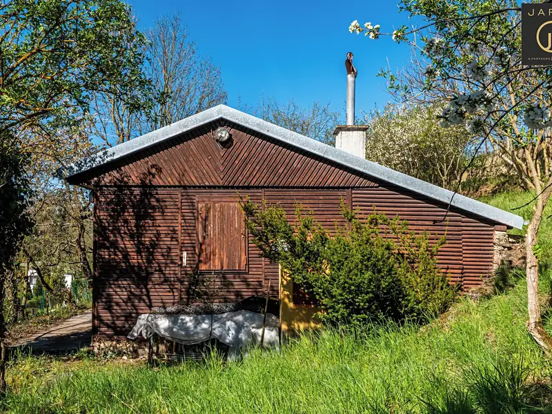 Prodej chaty 24 m², pozemek 404 m², Lichoceves – náhled fotky 1