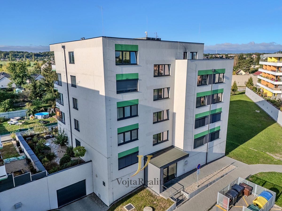 Pronájem bytu 1+kk 36 m²