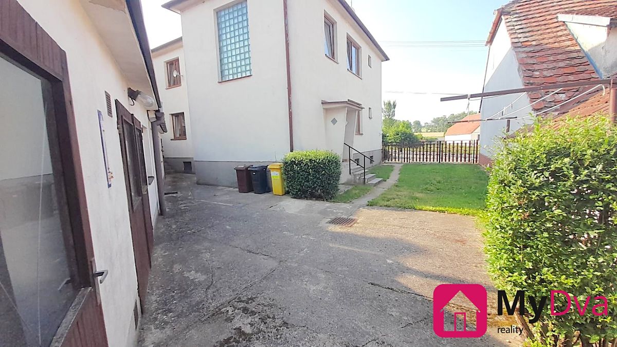 Pronájem rodinného domu 168 m², pozemek 496 m² – fotografie 4