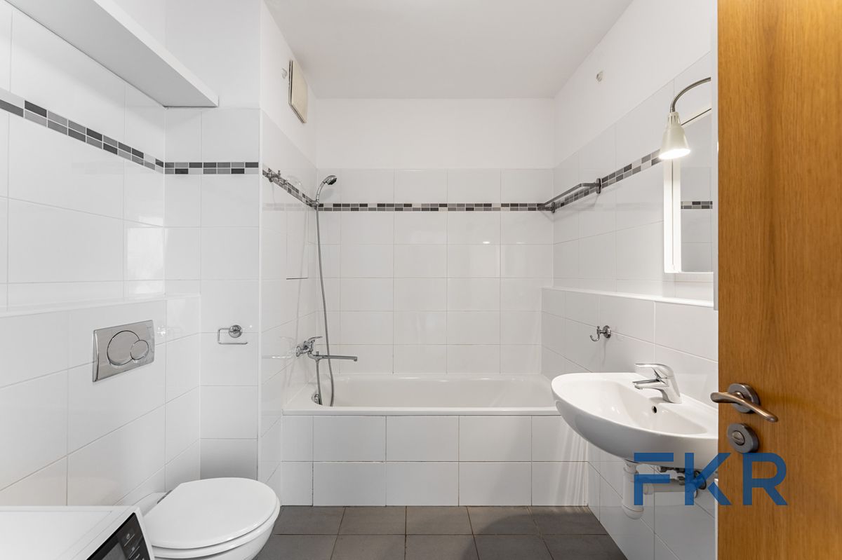 Pronájem bytu 2+kk 47 m² – fotografie 4