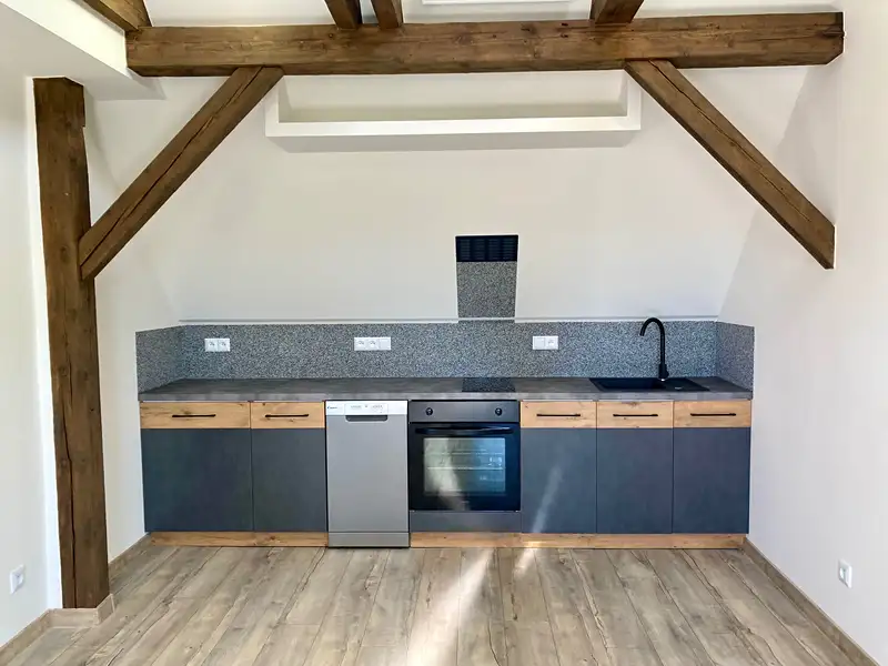 Prodej bytu 2+kk 76 m², Karlovy Vary – náhled fotky 3