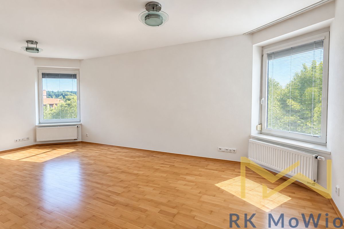 Pronájem rodinného domu 336 m², pozemek 850 m²