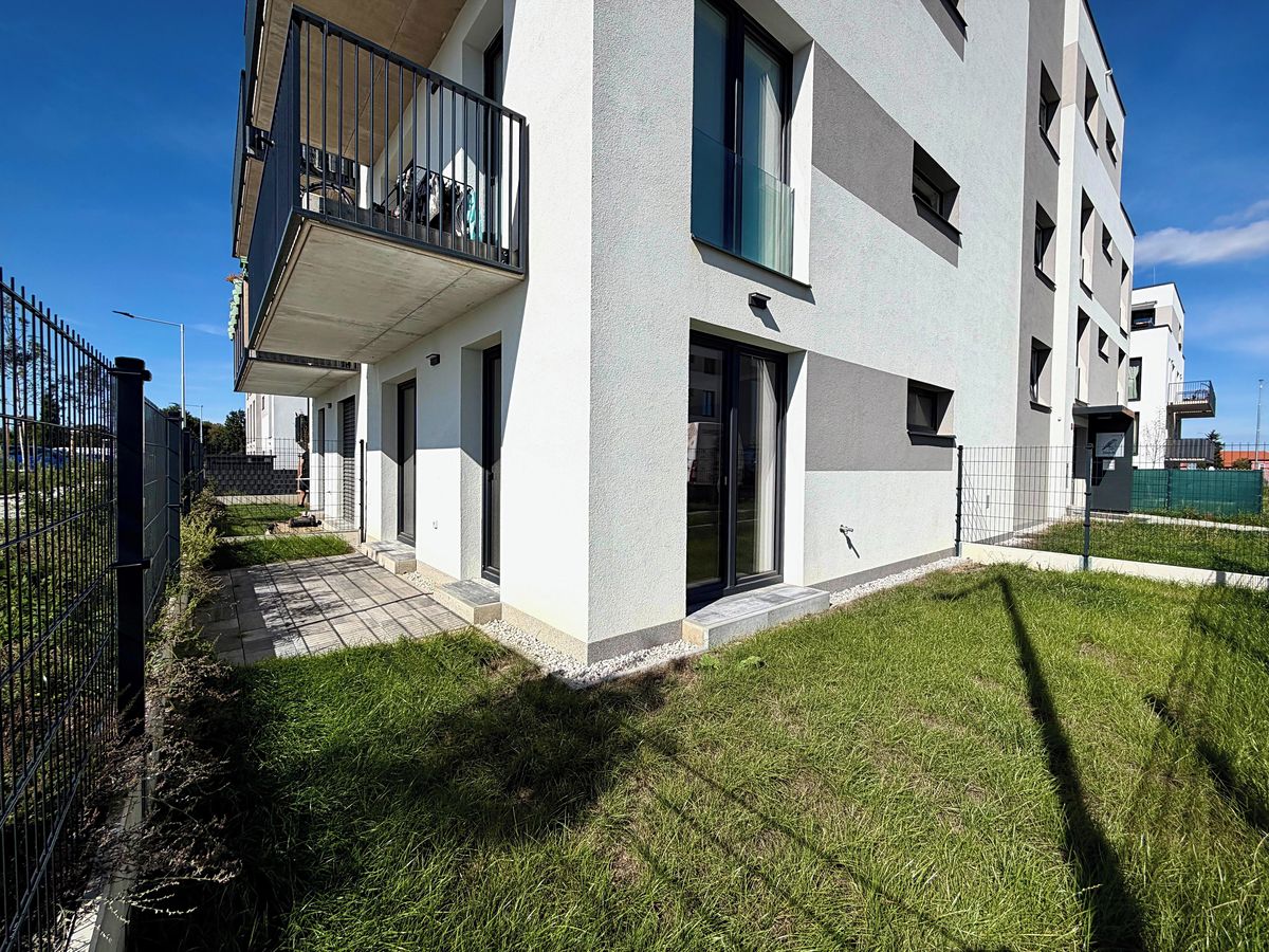 Pronájem bytu 1+kk 39 m² – fotografie 4
