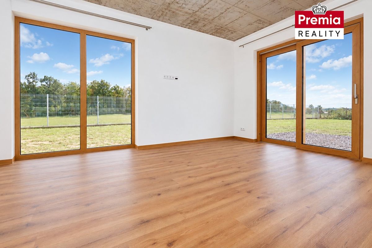 Prodej rodinného domu 72 m², pozemek 707 m² – fotografie 2
