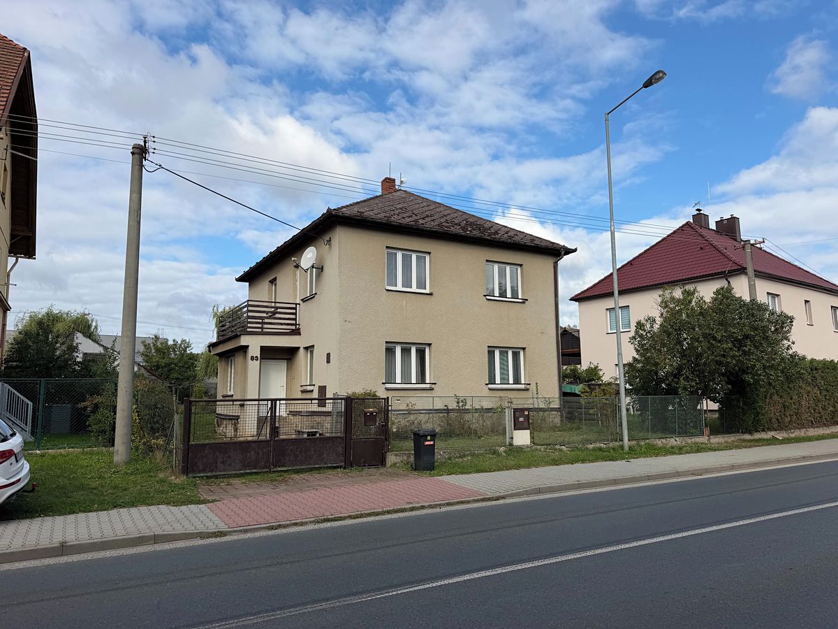 Prodej rodinného domu 406 m², pozemek 193 m²