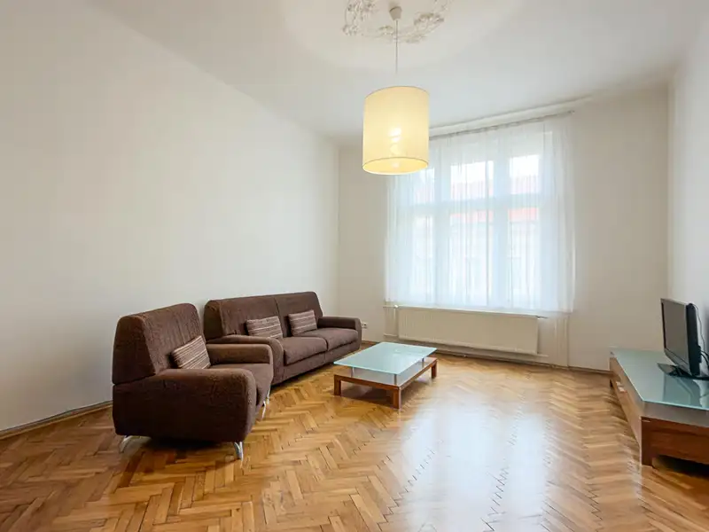 Pronájem bytu 2+1 85 m², Praha – náhled fotky 1