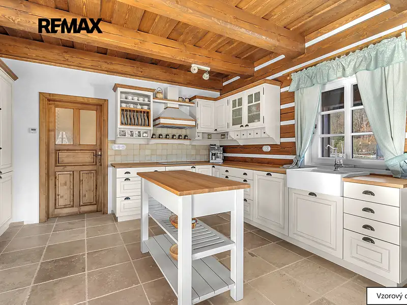 Prodej rodinného domu 166 m², pozemek 1373 m², Žacléř – náhled fotky 2