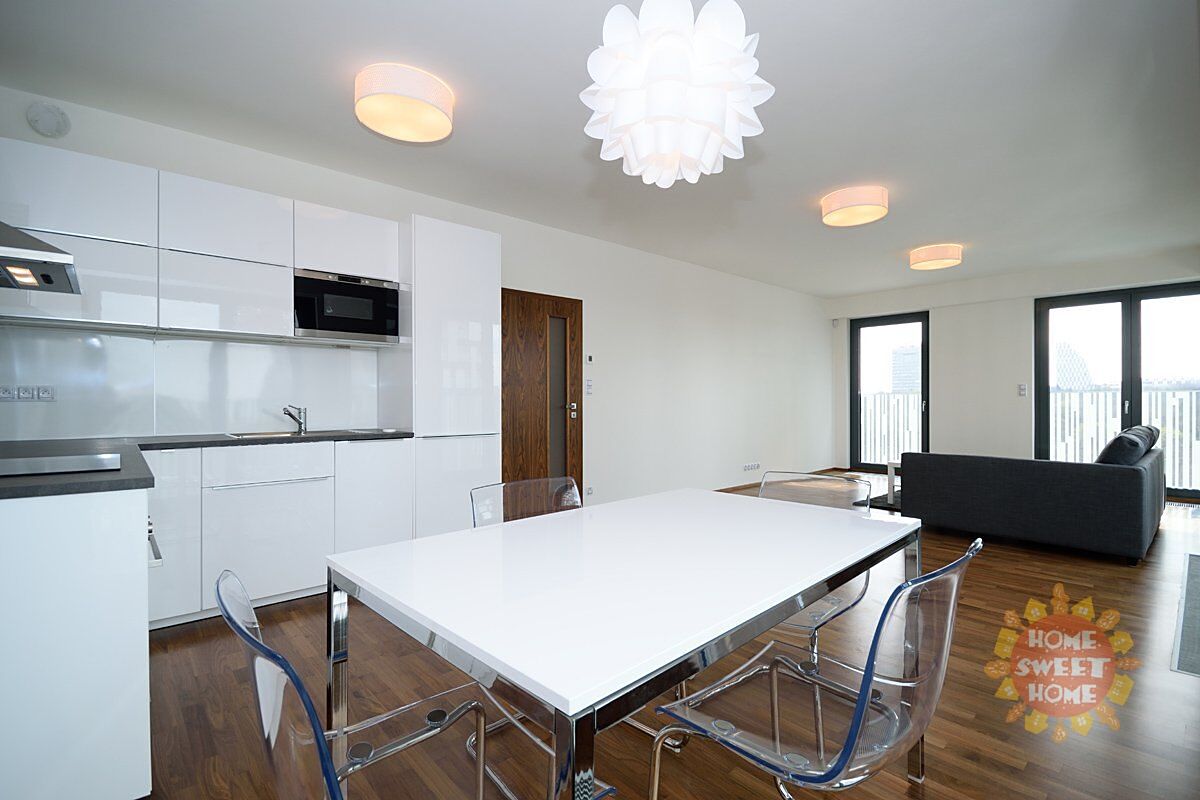 Pronájem bytu 2+kk 76 m² – fotografie 4