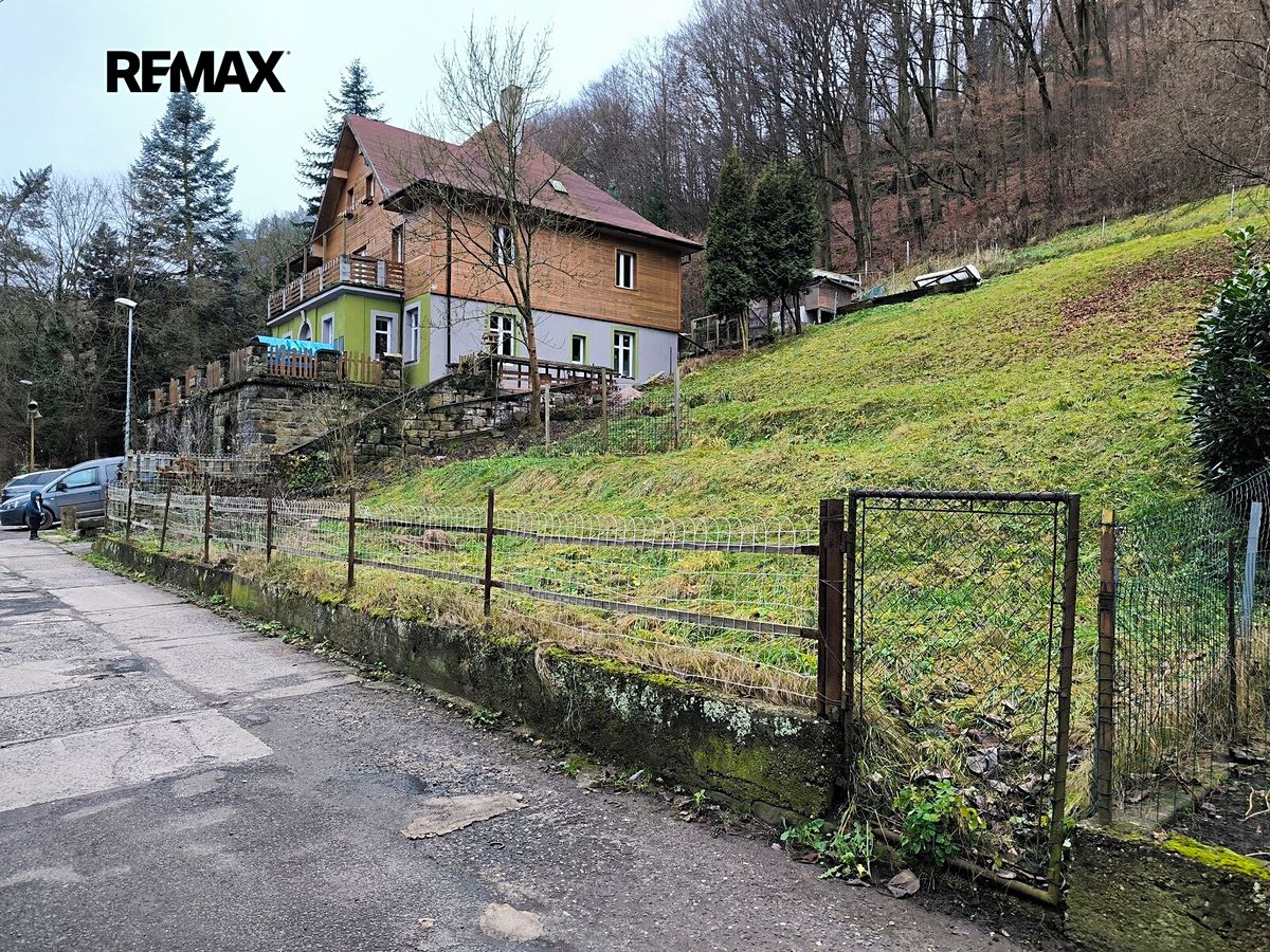 Prodej stavebního pozemku 1057 m² – fotografie 5