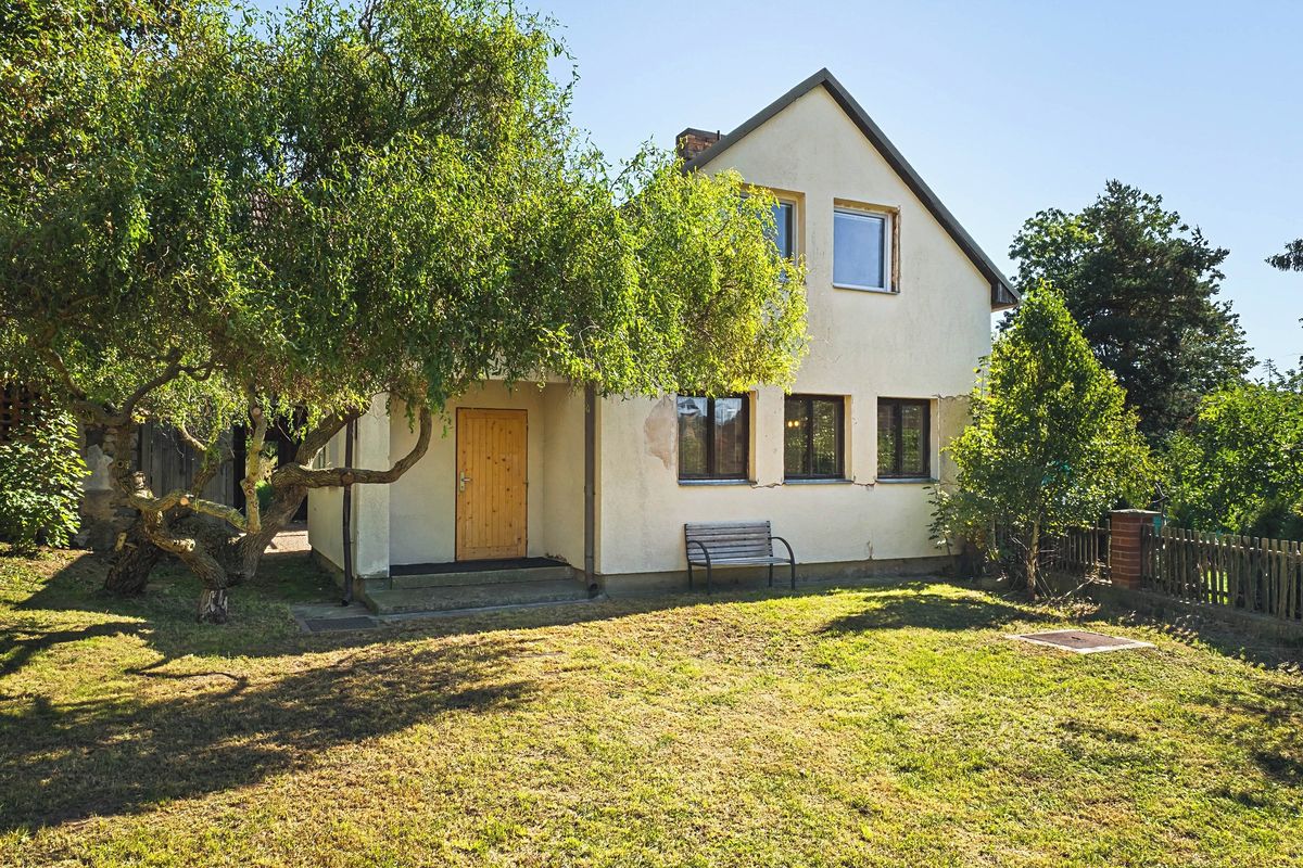 Prodej rodinného domu 86 m², pozemek 1210 m²