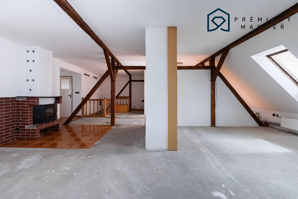 Prodej rodinného domu 200 m², pozemek 690 m²