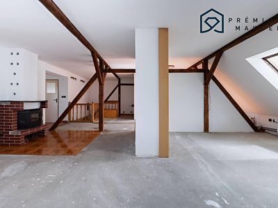 Prodej rodinného domu 200 m², pozemek 690 m²