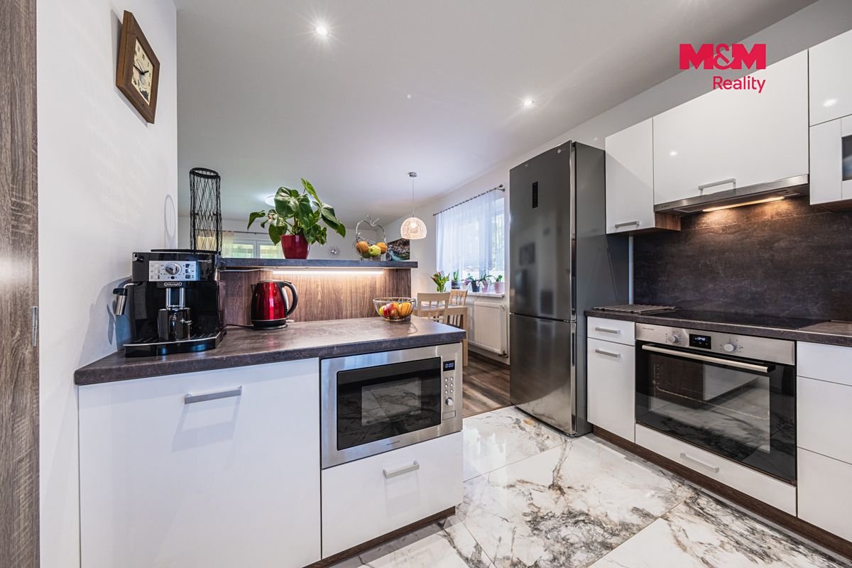 Prodej rodinného domu 107 m², pozemek 901 m² – fotografie 4