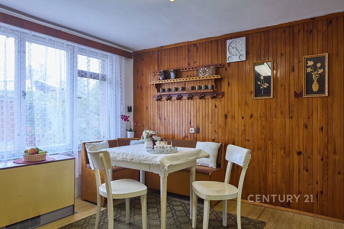 Prodej rodinného domu 174 m², pozemek 329 m² – fotografie 5