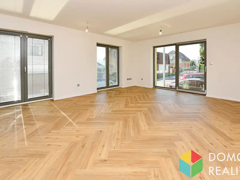 Pronájem bytu 2+kk 52 m², Beroun – náhled fotky 2