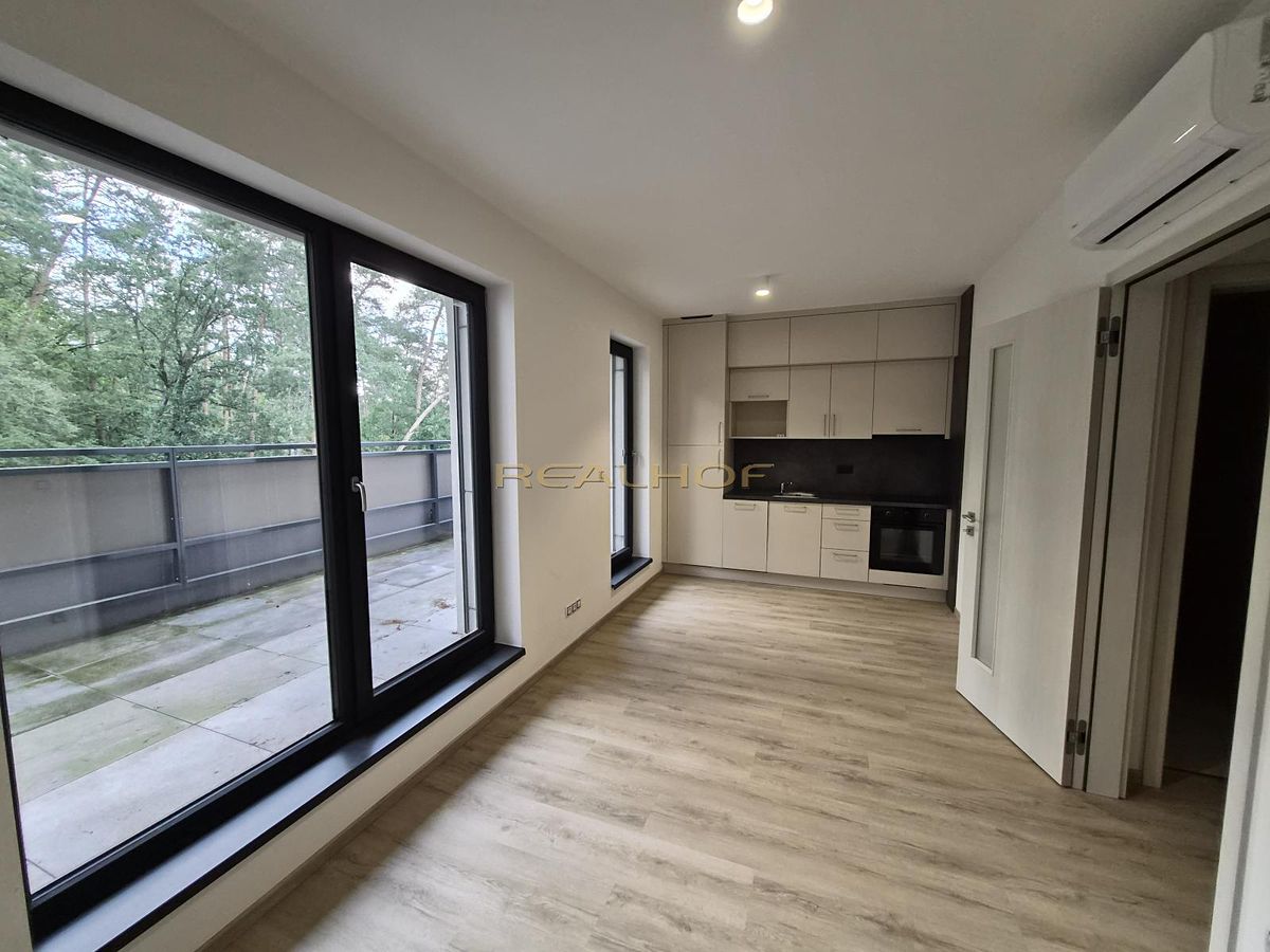 Pronájem bytu 1+kk 29 m² – fotografie 2