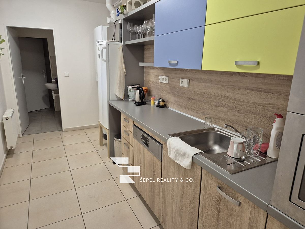 Pronájem bytu pokoje 20 m² – fotografie 4