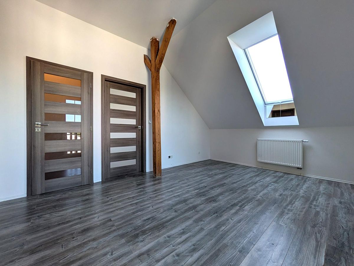 Pronájem bytu 2+kk 40 m² – fotografie 3