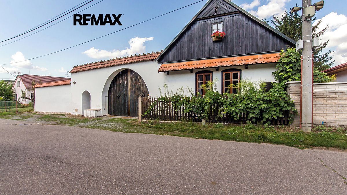 Prodej vícegeneračního domu 340 m², pozemek 1427 m² – fotografie 3