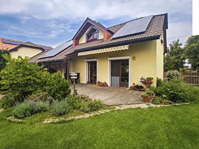 Prodej rodinného domu 200 m², pozemek 1655 m²