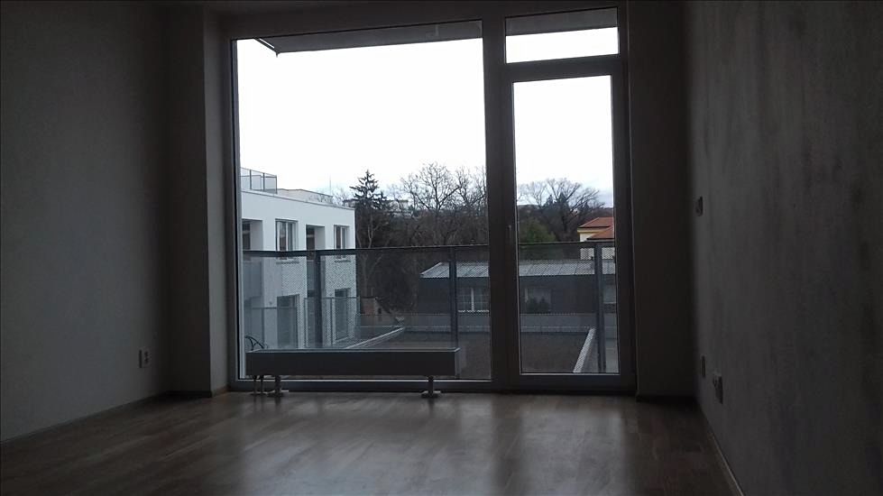 Pronájem bytu 1+kk 34 m² – fotografie 4