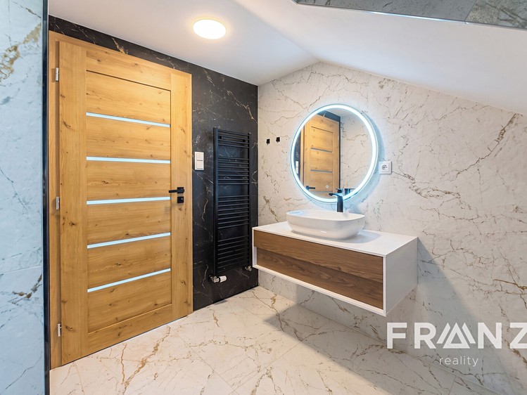 Pronájem bytu 3+kk, 103 m² (4 z 22)