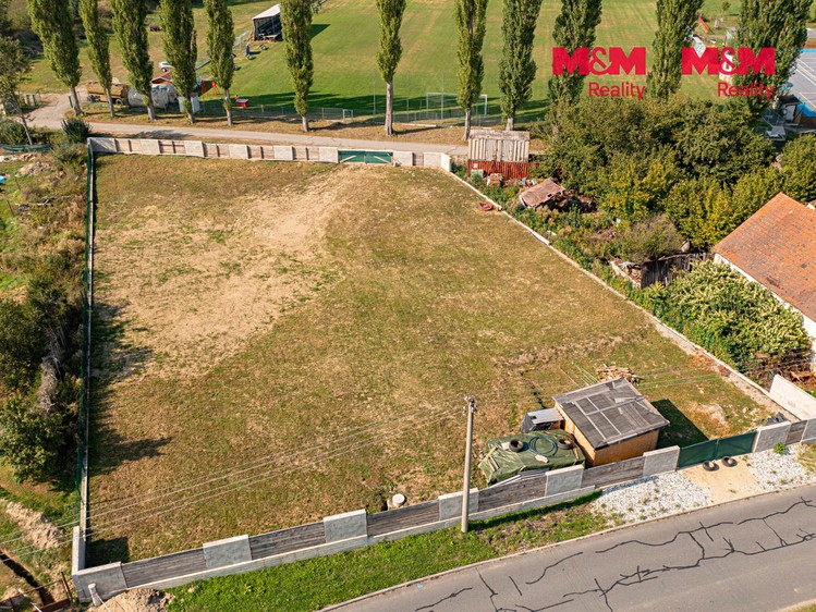 Prodej pozemku, 980 m² (1 z 12)