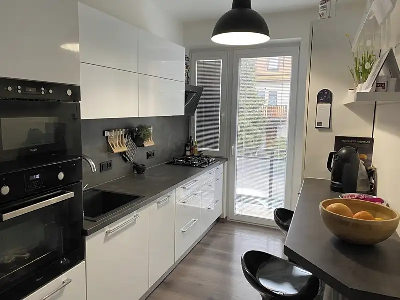 Pronájem bytu 3+1 80 m², Brno – náhled fotky 1