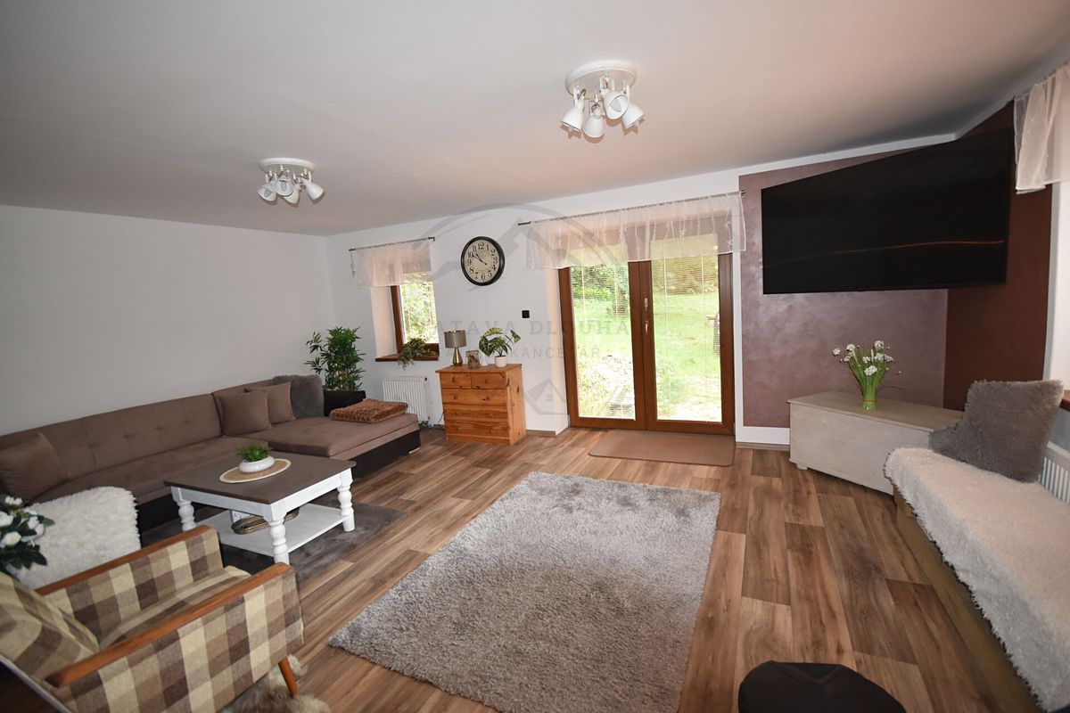 Prodej rodinného domu 150 m², pozemek 1242 m² – fotografie 4