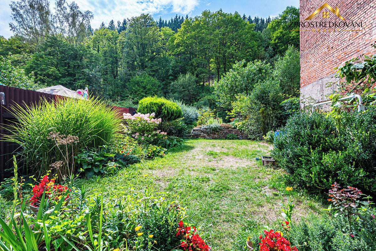 Prodej rodinného domu 380 m², pozemek 615 m² – fotografie 3