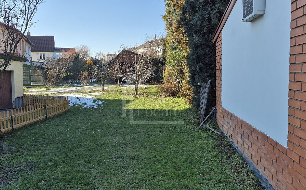 Pronájem garážového stání 5 m² – fotografie 2