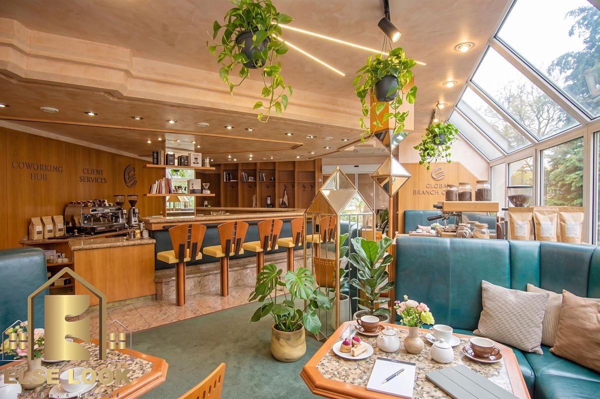 Prodej obchodního prostoru 748 m² – fotografie 2