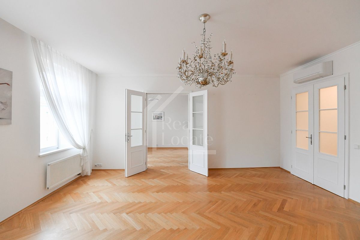 Pronájem bytu 4+1 127 m²