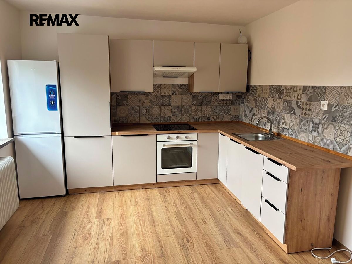 Pronájem bytu 2+1 50 m², Rožnov pod Radhoštěm – fotka 1 z 3