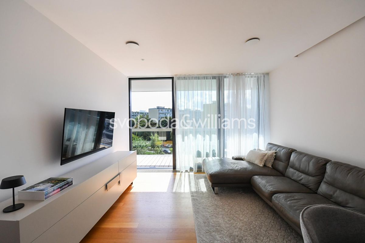 Pronájem bytu 3+kk 82 m²